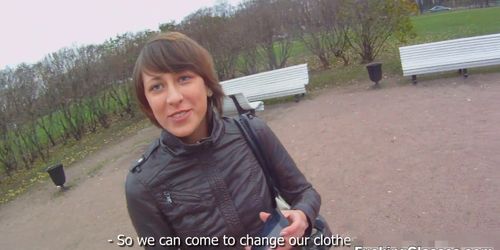 Выебал русскую соску в подъезде